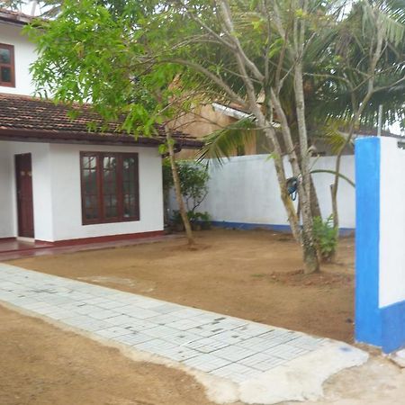 Seaview Paradise Inn Weligama Esterno foto