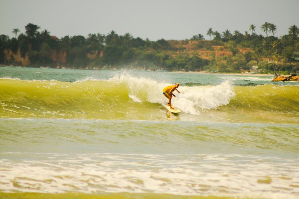 Seaview Paradise Inn Weligama Esterno foto